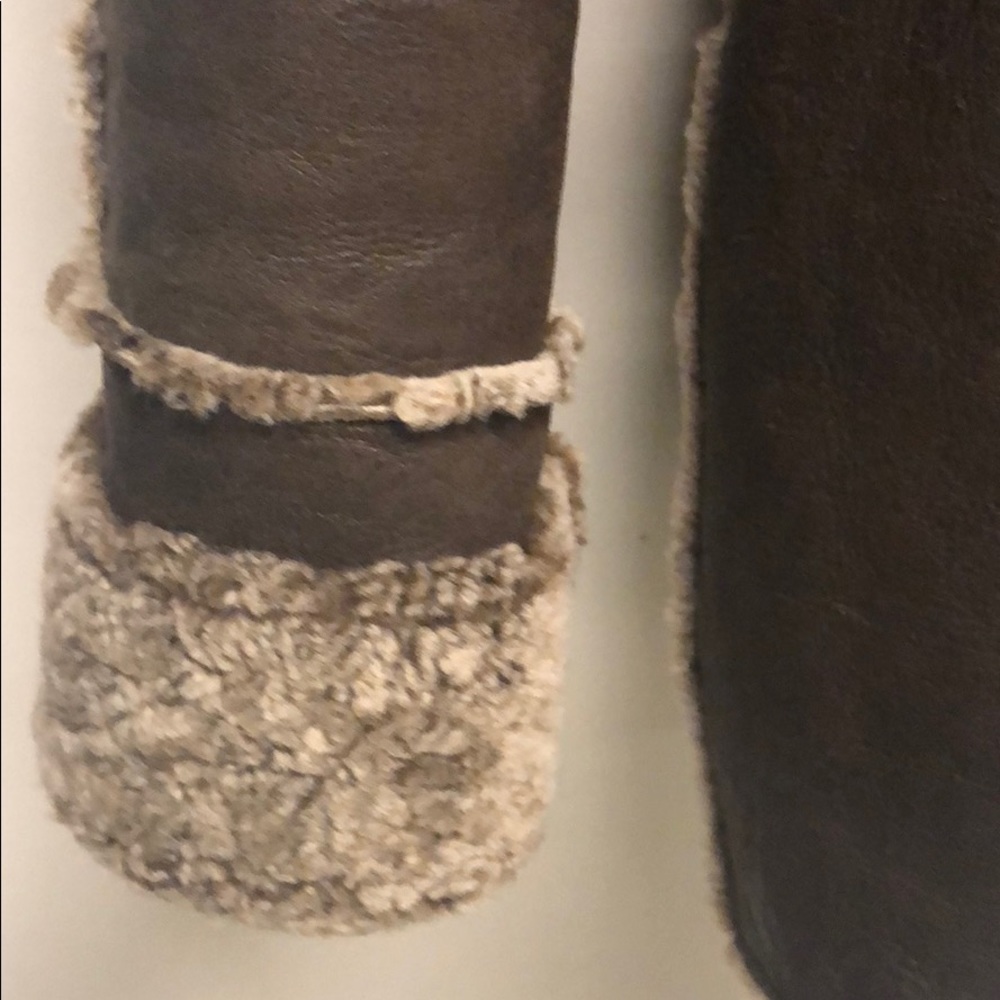 Coats - Picture 5 of 5